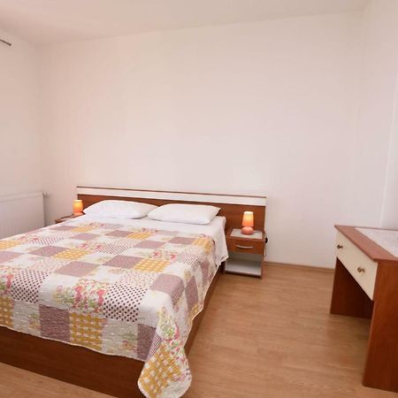 Apartments Brico Primošten Екстериор снимка