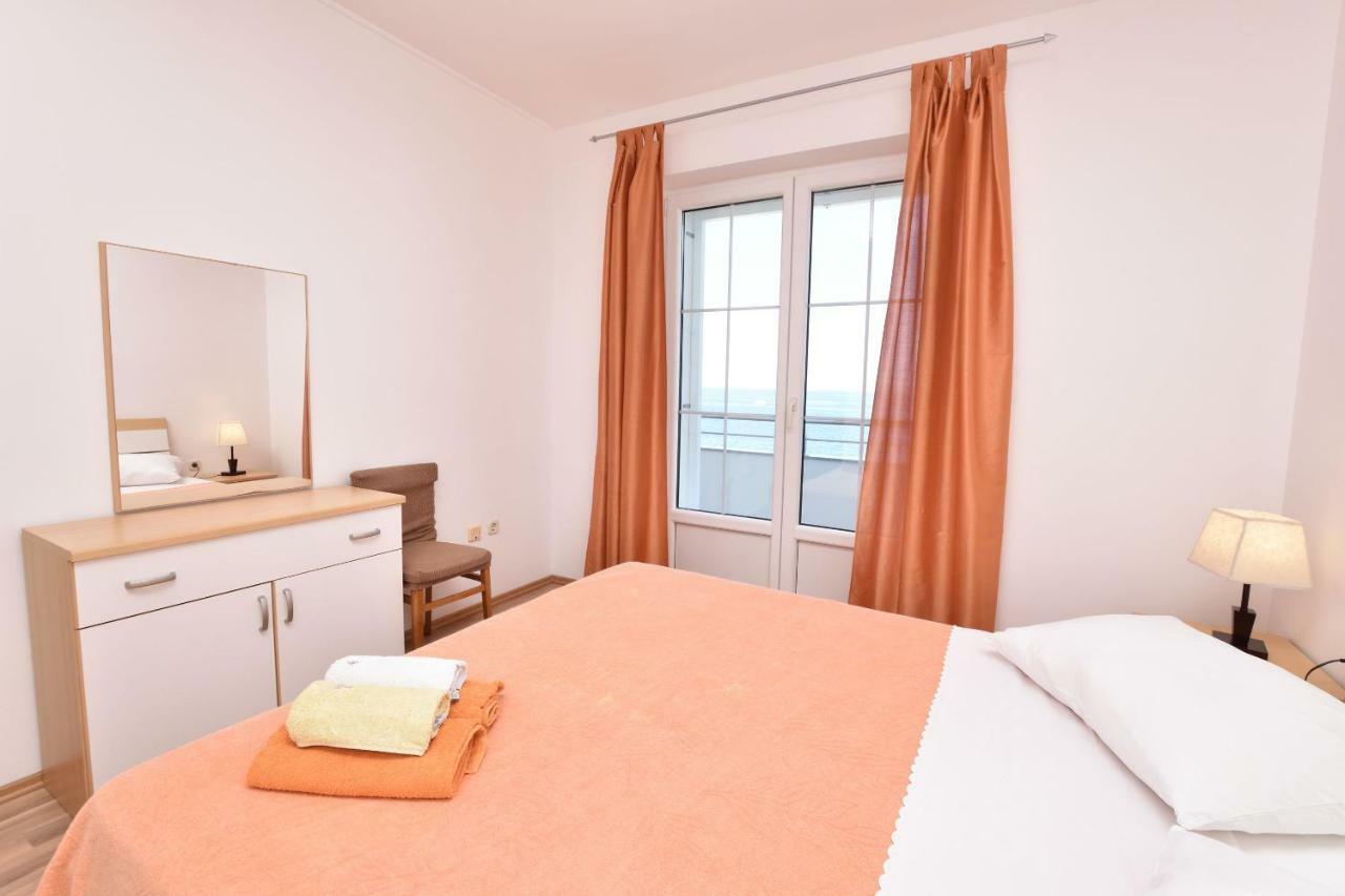 Apartments Brico Primošten Екстериор снимка