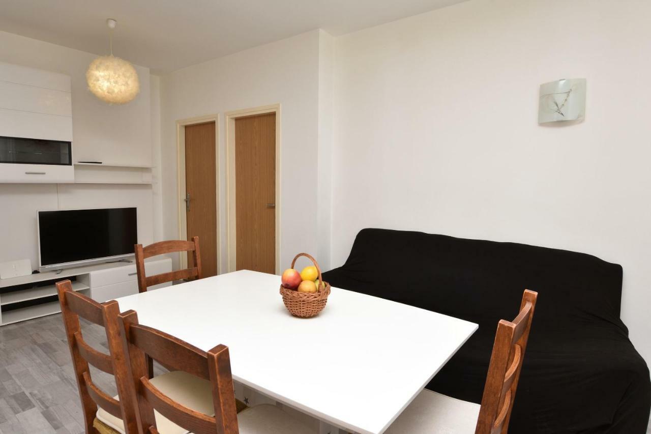 Apartments Brico Primošten Екстериор снимка