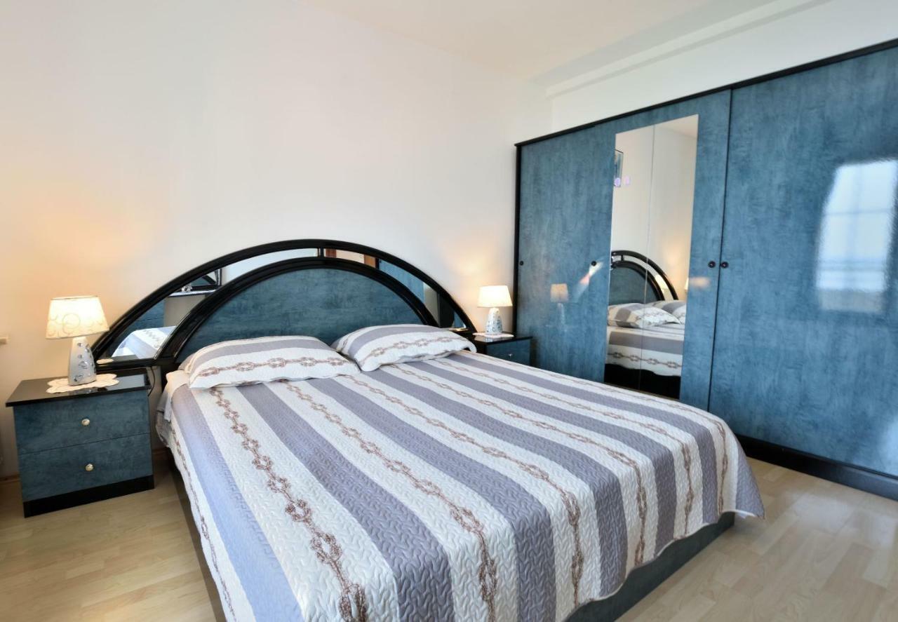 Apartments Brico Primošten Екстериор снимка