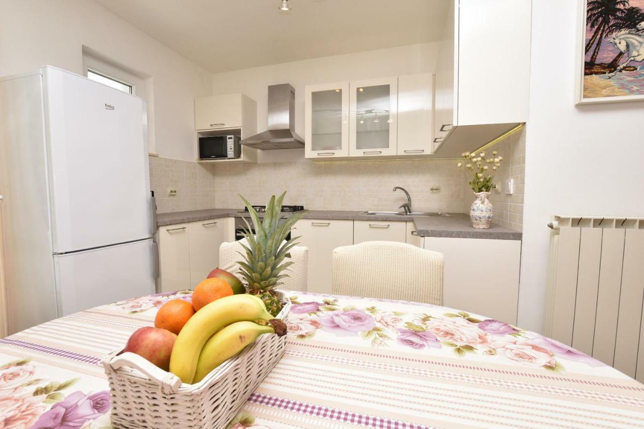 Apartments Brico Primošten Екстериор снимка