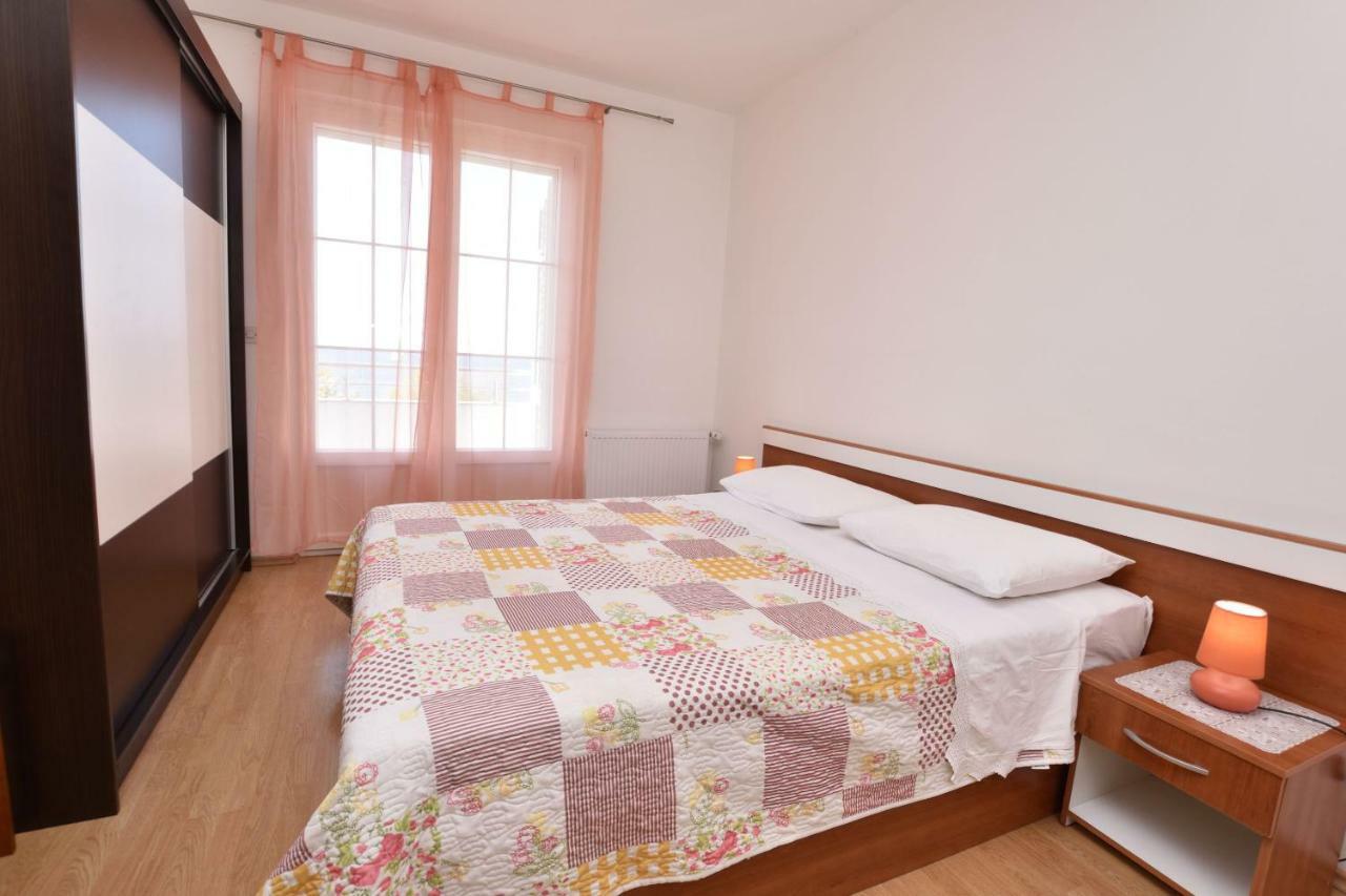 Apartments Brico Primošten Екстериор снимка