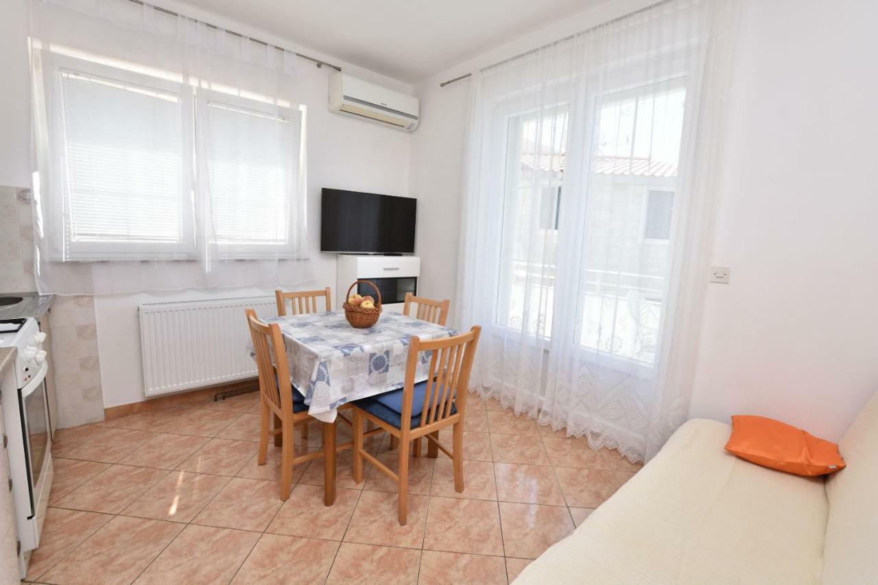Apartments Brico Primošten Екстериор снимка
